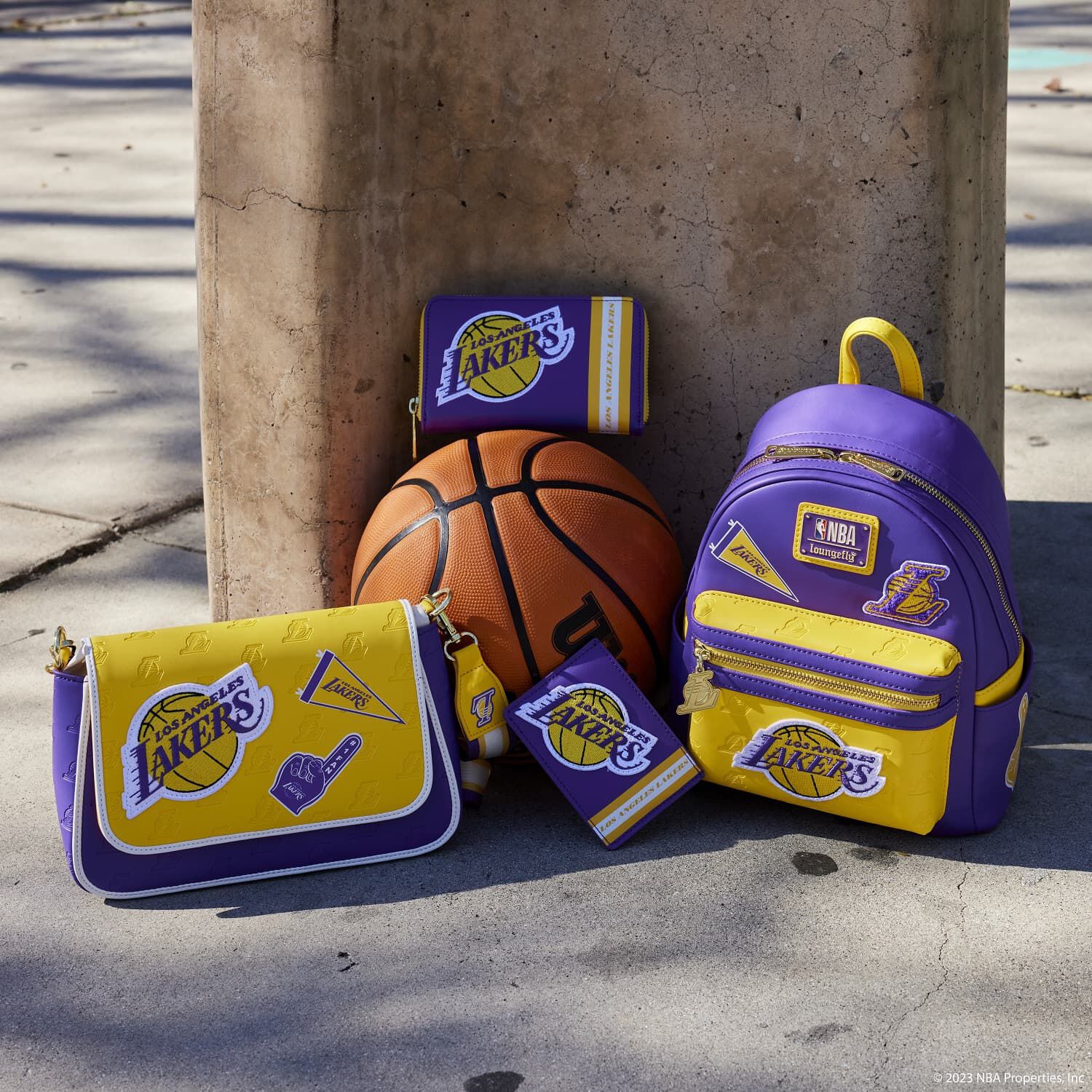 NBA Los Angeles Lakers Patch Icons Crossbody Bag - Image 3