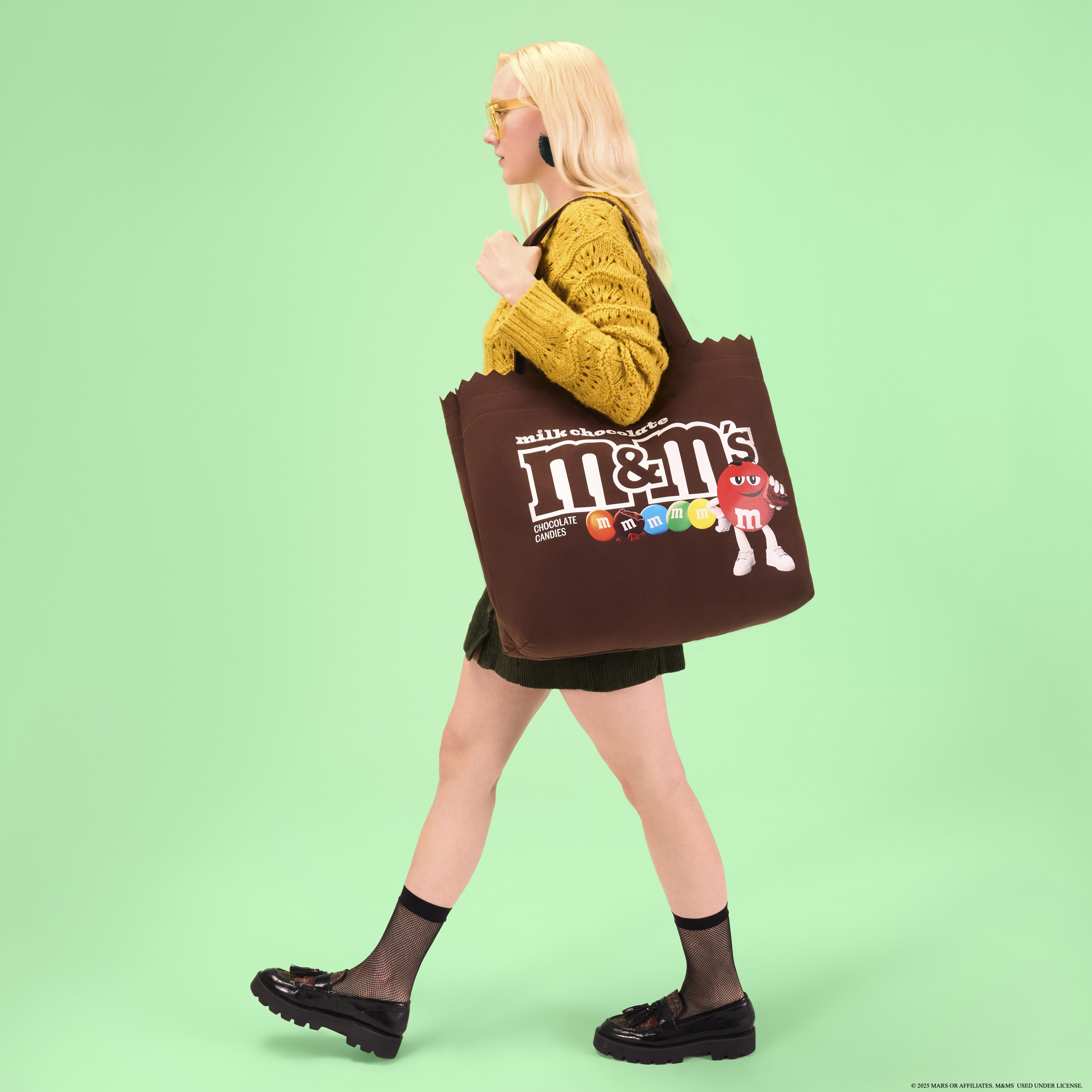 Loungefly x M&M'S Oversized Canvas Tote Bag - Image 2